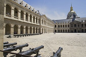 Cour d'honneur de l'hôtel des Invalides