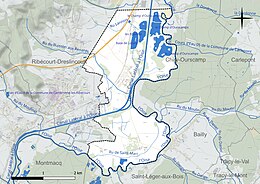 Carte en couleur présentant le réseau hydrographique de la commune