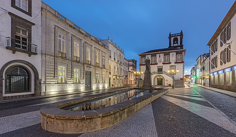 L'hotel de ville de Ponta Delgada. Juillet 2020.