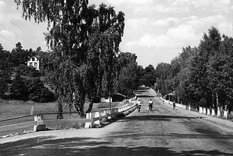 Gamla Södertäljevägen på 1940-talet, vy mot syd strax norr om Häradsvägen.