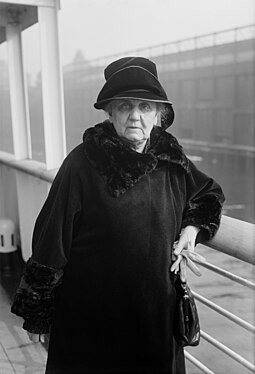 13: Jane Addams