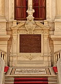 Plaque commémorant l'inauguration de la mairie du 10e arrondissement le 28 février 1896.