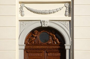 Nyrenoverad portal