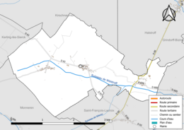 Carte en couleur présentant le réseau hydrographique de la commune