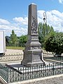 Le monument aux morts près de l'église (déc. 2009).