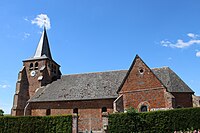 Vue latérale de l'église.