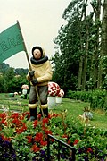 Une reconstitution de l'arrivée de Tintin sur l'aérolithe au parc Walibi Belgium en 1992.