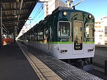 新塗装化された京阪2461