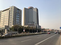 沪南路街景