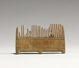 Ancient Egyptian comb, c. fifteenth century BC