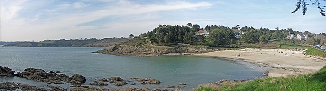 La plage de Kerfany à Moëlan-sur-Mer (2013).