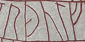 ᚱᛅᚦᚢᛚᚠ (RAÞULF?) på Rökstenen (800-tal).