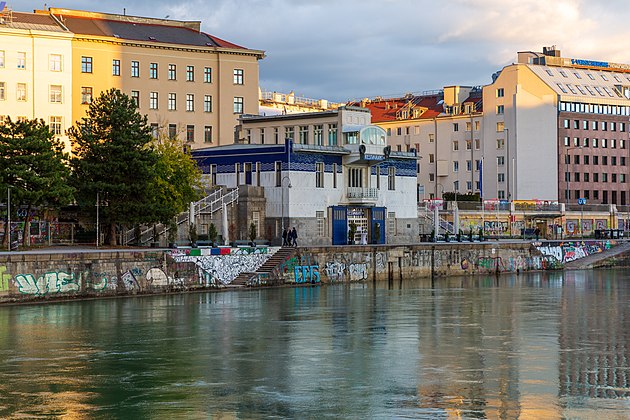 Schützenhaus am Donaukanal von Shesmax