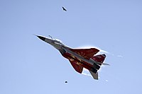 ペルー空軍のMiG-29SMP。機首左舷に固定式の空中給油プローブを装着している。