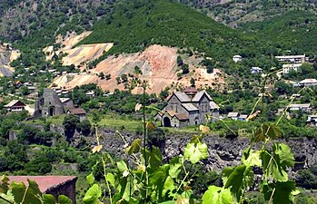 Տեսարան դեպի Ախթալայի բերդ