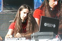 Bassnectar in 2008, using an M-Audio Trigger Finger to control tracks playing from Ableton Live