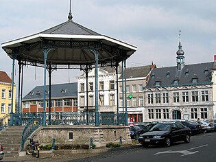 大广场（La Grand-Place）与旧市政厅