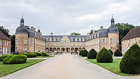 Image illustrative de l’article Château de Pierre-de-Bresse