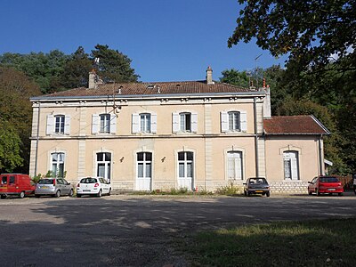 L'ancienne gare ferroviaire de Dole-La Bedugue