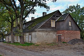 Каретник-конюшня