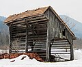 Split-level double hayrack