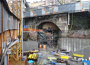 Byggarbeten framför P-hus Slussen 2019.