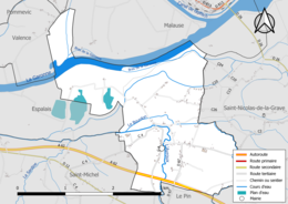 Carte en couleur présentant le réseau hydrographique de la commune