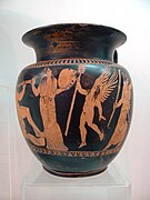 آنية فخارية يونانية قديمة باللون الأسود تصور فتاة تعزف على الدف الصغير. متحف الآثار، بورغاس.