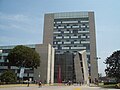 Campus de la Pontificia Universidad Católica del Perú (Edificio MacGregor).