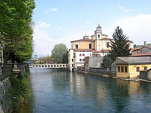 パラッツォーロ・スッローリオの風景