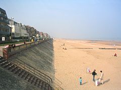 Promenade Marcel Proust et plage de Cabourg, 6e sketch.