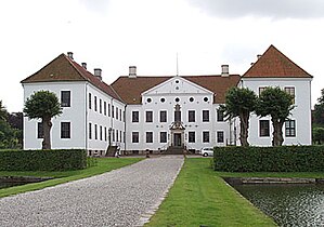 Castillo de Clausholm (1694) en Randers, obra de Ernst Brandenburger