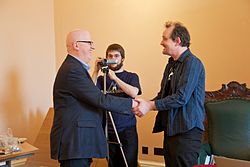 Anthony Cope receiving his prize from Roger Bamkin at the Wikimedia UK Board meeting