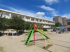 岡崎市立六名小学校