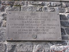 Plaque gravée après le passage de Napoléon III à Gergovie.