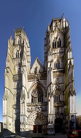 Façade de la basilique.