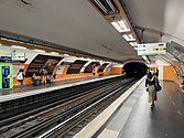 Line 6 platforms at Montparnasse–Bienvenüe