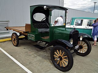 1922 flatbed truck
