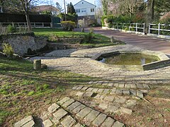 Fontaine des haras (source)