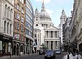 Ludgate Hill'den Katedral'in görünümü