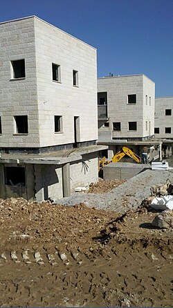 Houses under construction in Alei Zahav