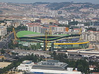 El estadio actual por fuera.