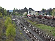 Bahnhof Kirchenlaibach: nach links die zweigleisige Strecke nach Schnabelwaid, rechts eingleisig nach Bayreuth