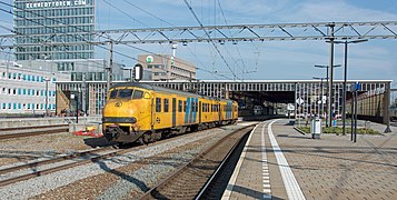 Quais de la gare d'Eindhoven (2015).