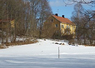 Prästgården från sydväst.