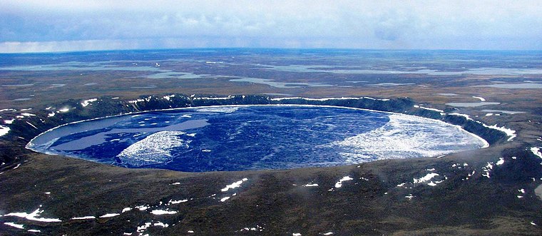 Cratère des Pingualuit vu des airs