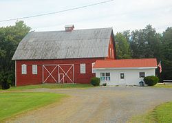 Barn and ice cream stand near I-80