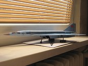 ペーパークラフトのTu-144。