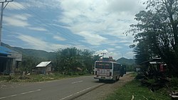 The street atmosphere in the City of Bima at noon