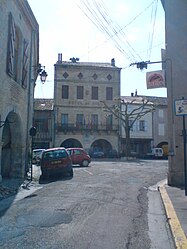 The town hall in Layrac